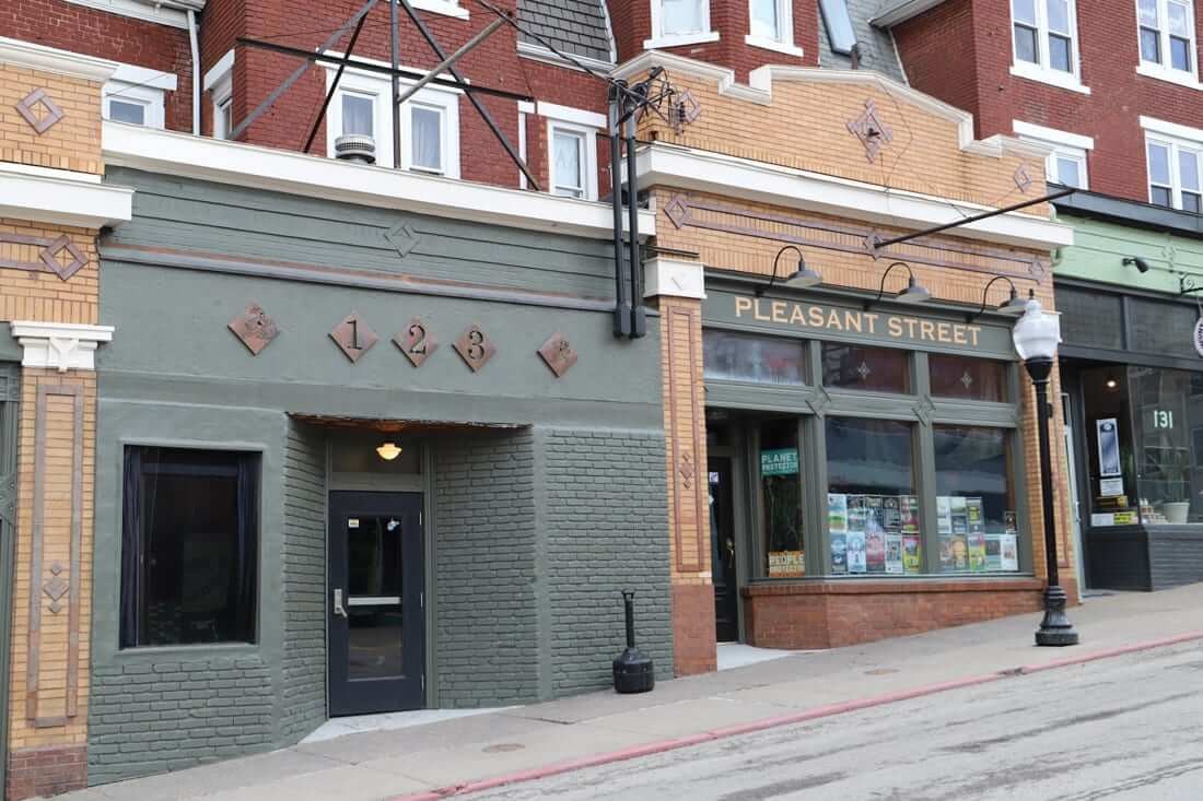123 Pleasant Street live music venue in Morgantown, West Virginia