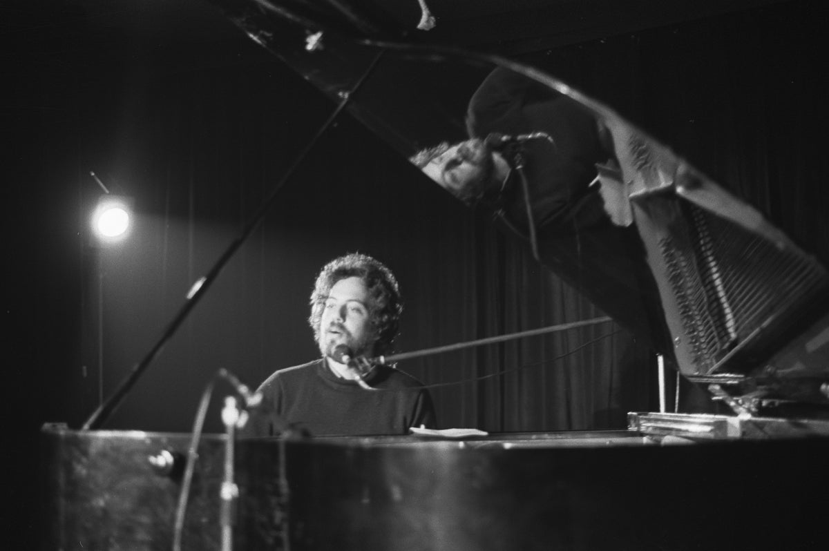 Billy Joel in a 1972 portrait by Rob Mieremet