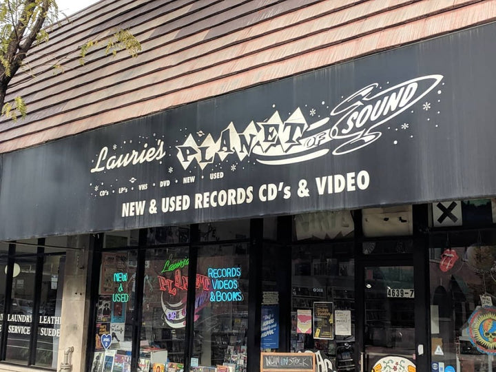 Laurie's Planet of Sound storefront at 4639 N Lincoln Ave in Chicago.