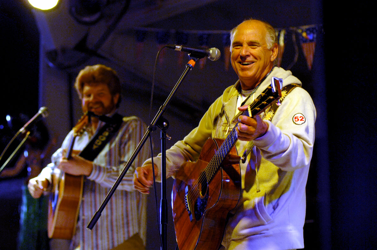 Jimmy Buffett performing for U.S. Navy personnel in 2008